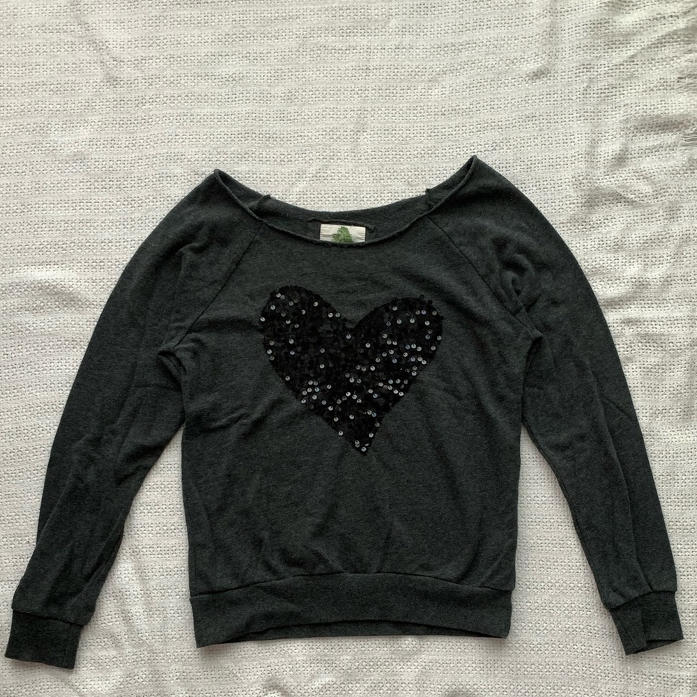 Off shoulder thin sweatshirt